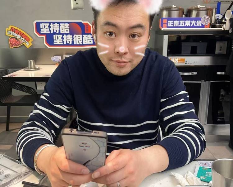 艺人背景图