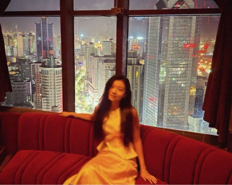 艺人背景图