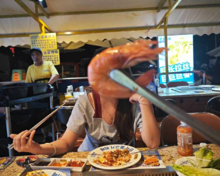 艺人背景图