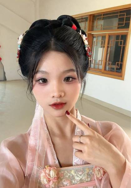 推荐艺人