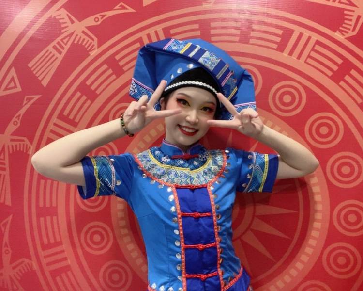 艺人背景图