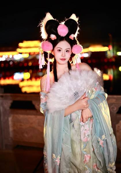 推荐艺人