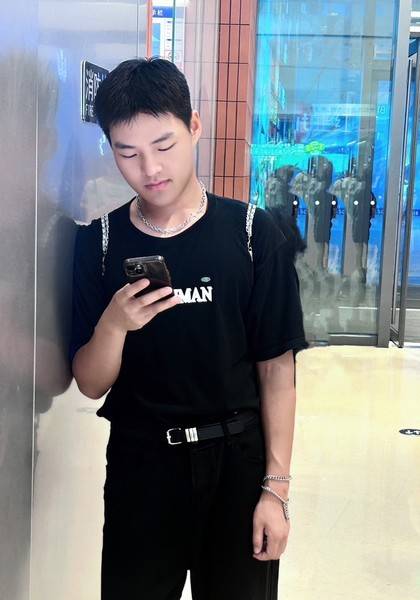 推荐艺人