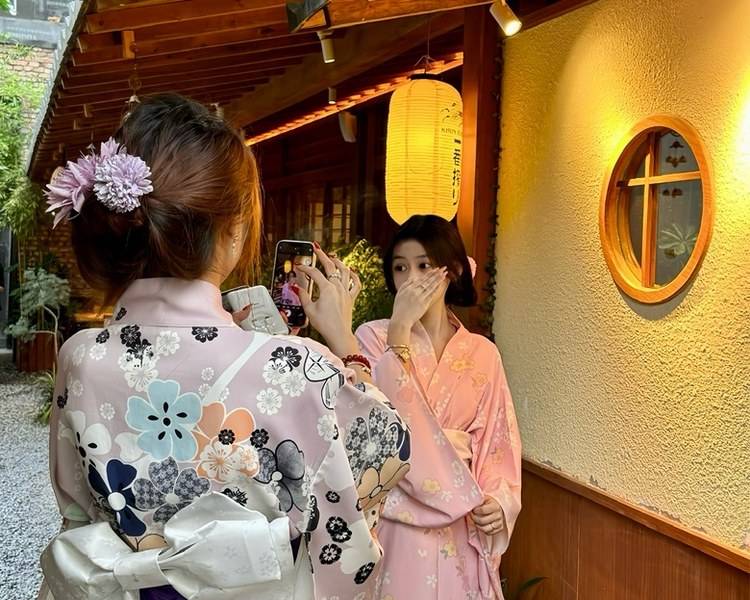 艺人背景图