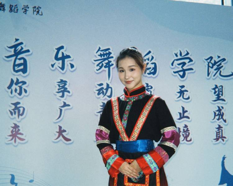 艺人背景图
