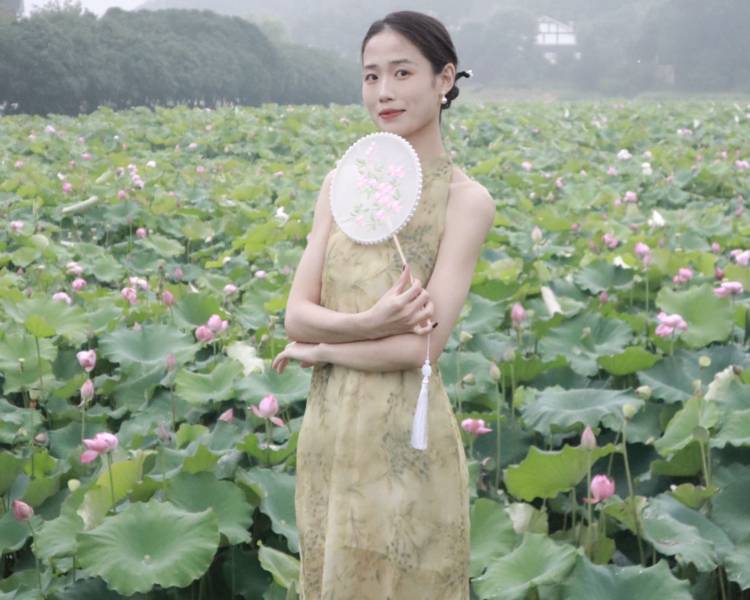 艺人背景图