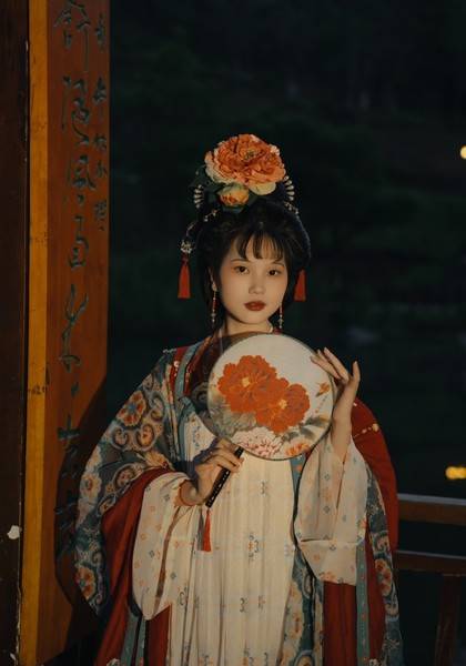 推荐艺人