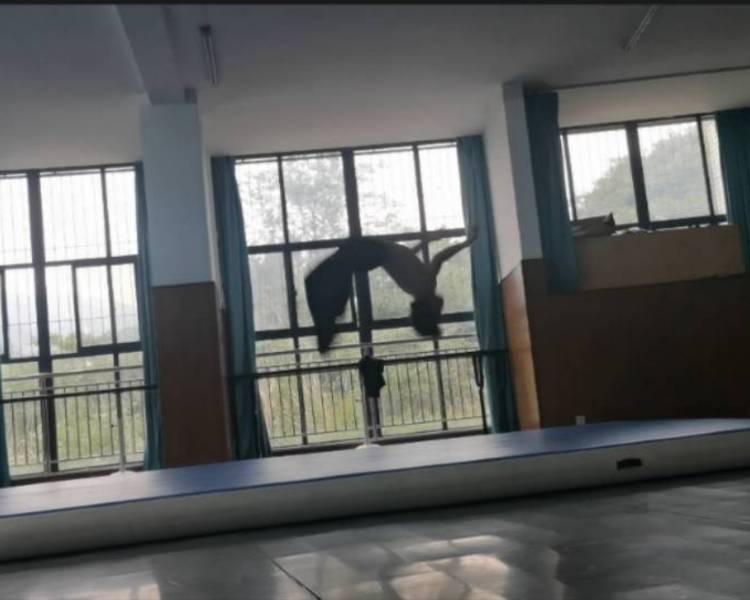 艺人背景图