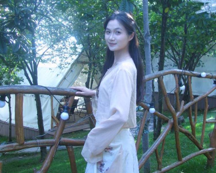 艺人背景图