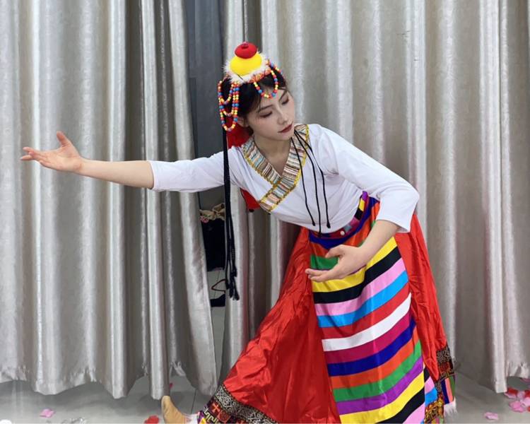 艺人背景图