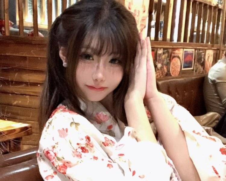 艺人背景图