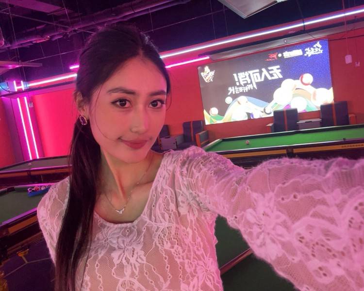 艺人背景图