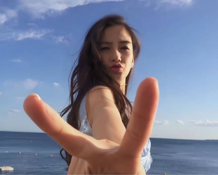 艺人背景图