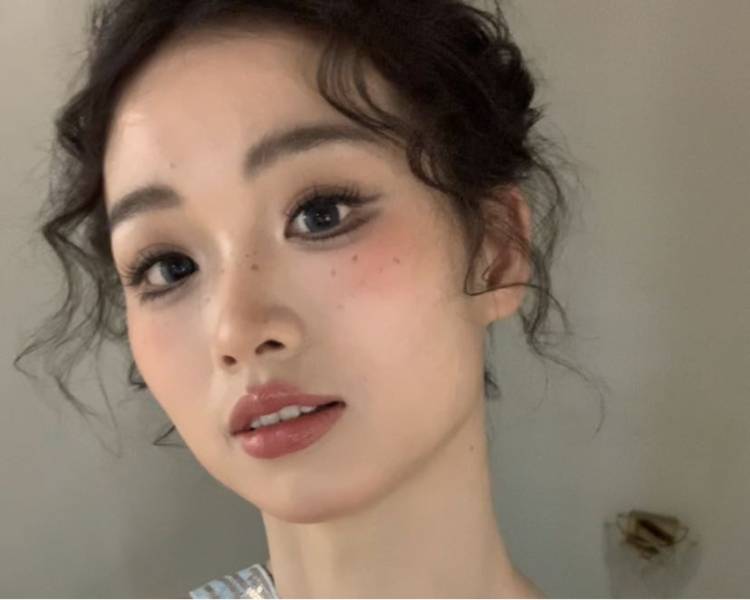 艺人背景图
