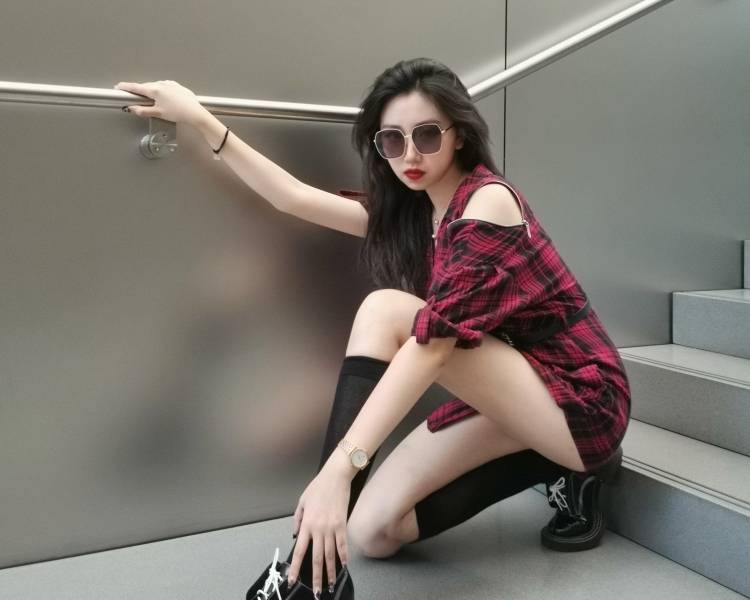 艺人背景图