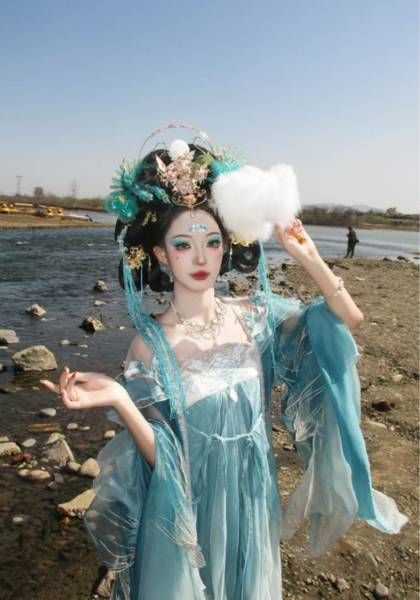 推荐艺人