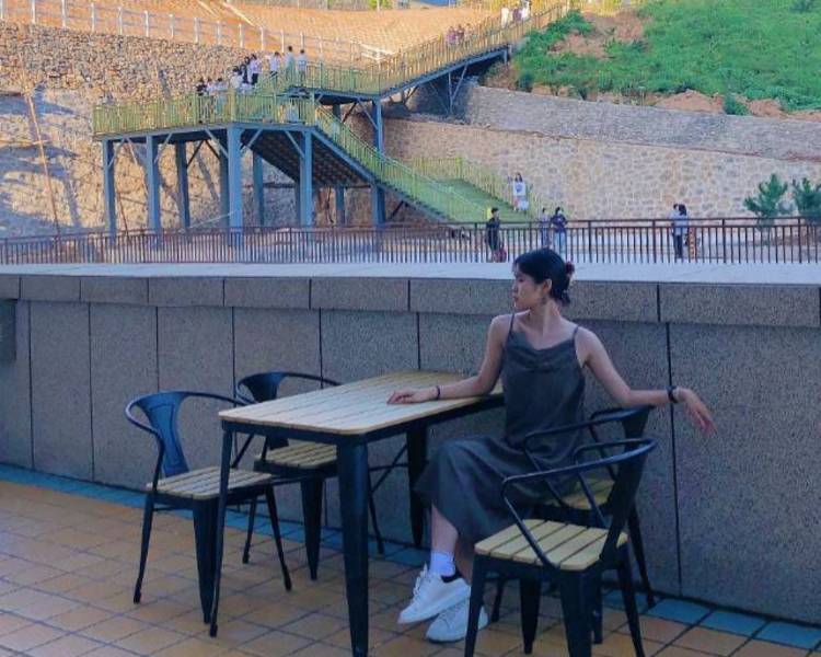 艺人背景图