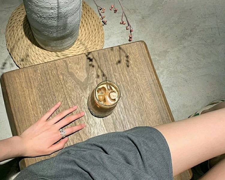 艺人背景图