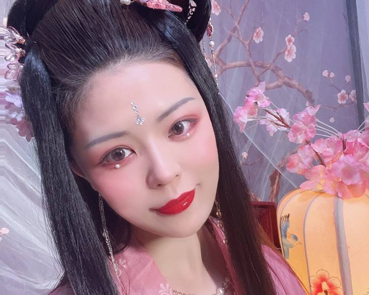 艺人背景图