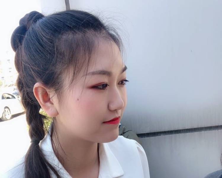艺人背景图