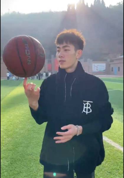 推荐艺人