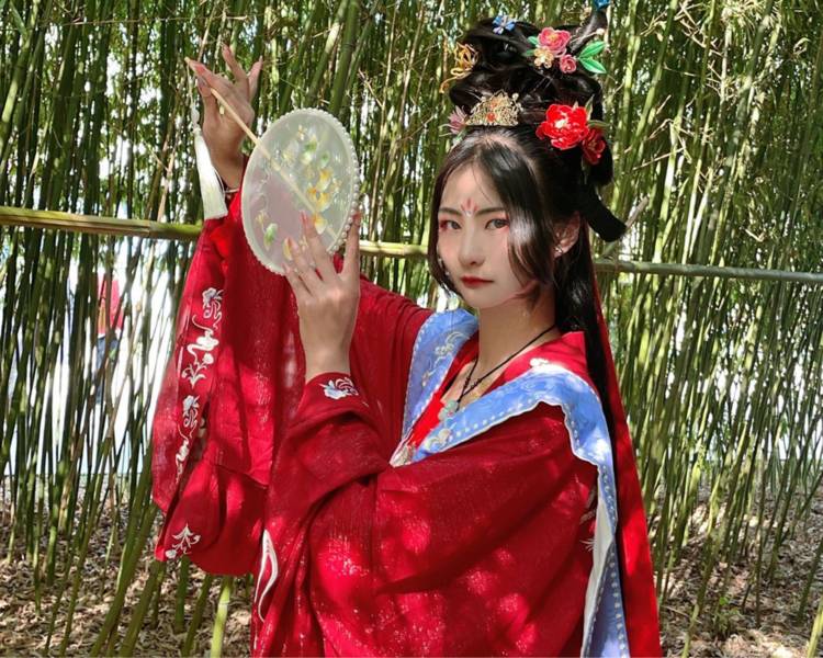 艺人背景图