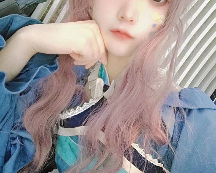 艺人背景图