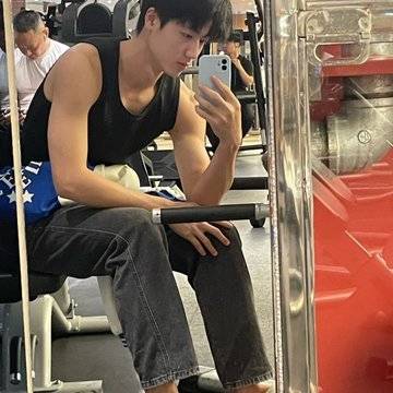 凌彬的微模卡作品