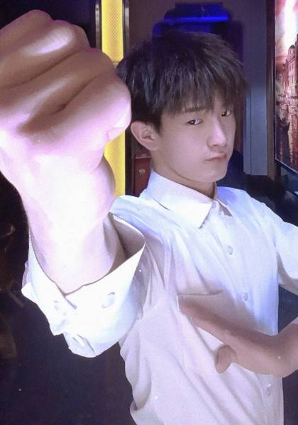 推荐艺人