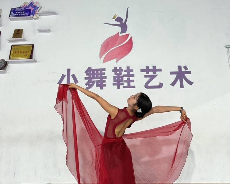 艺人背景图