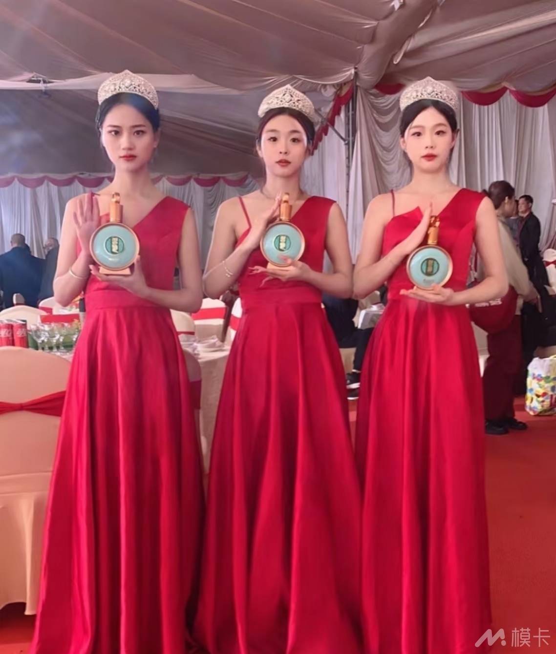 通告图片