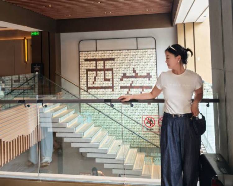 艺人背景图