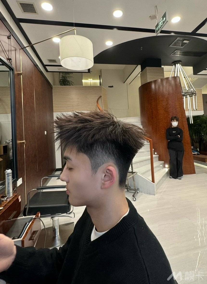 通告图片