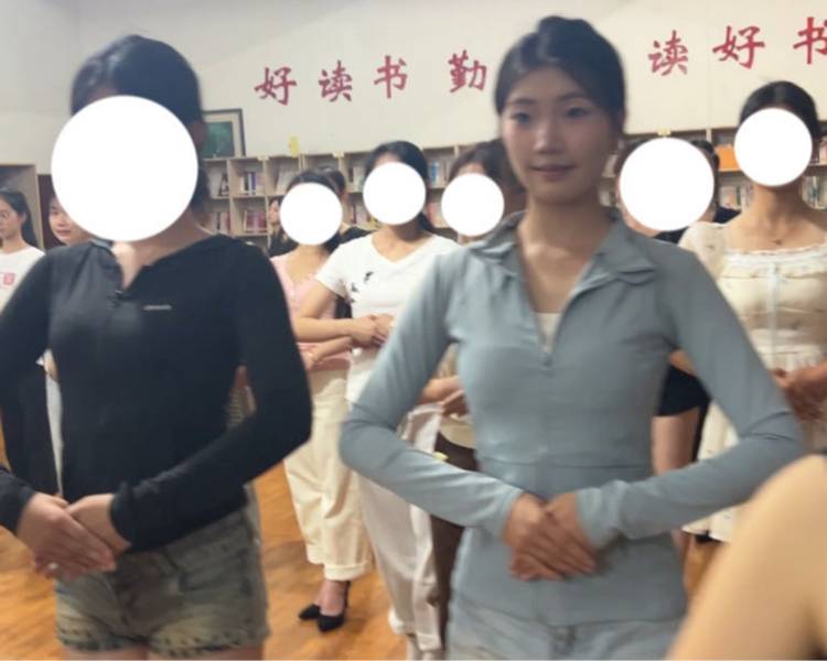 艺人背景图