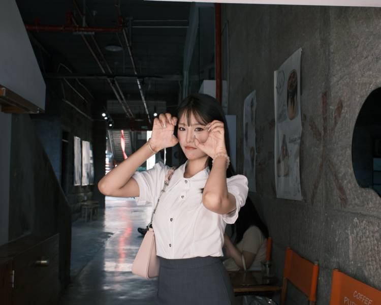 艺人背景图