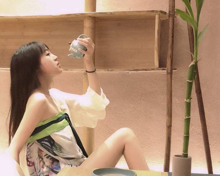 艺人背景图