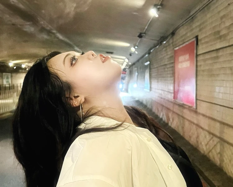 艺人背景图