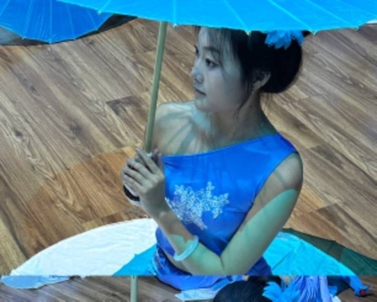 艺人背景图