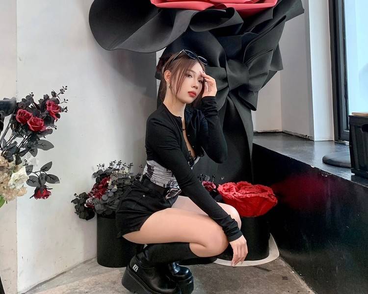艺人背景图