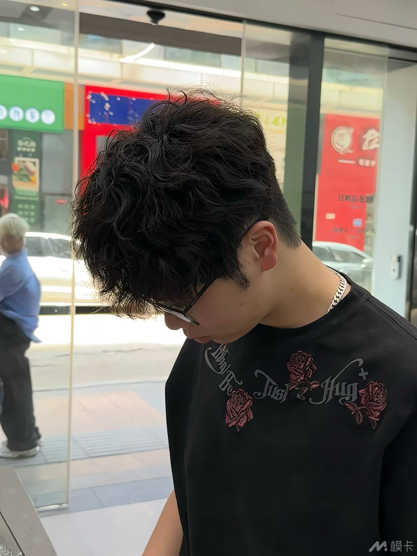 通告图片