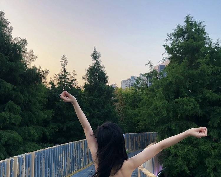 艺人背景图