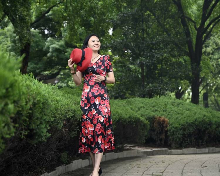 艺人背景图
