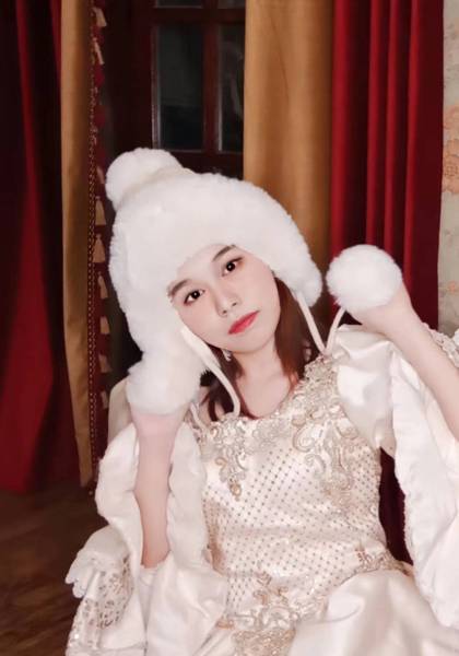 形象照片快手:454红人档案37鞋码70-45-55三围45kg体重156cm身高形象