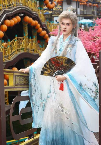 推荐艺人