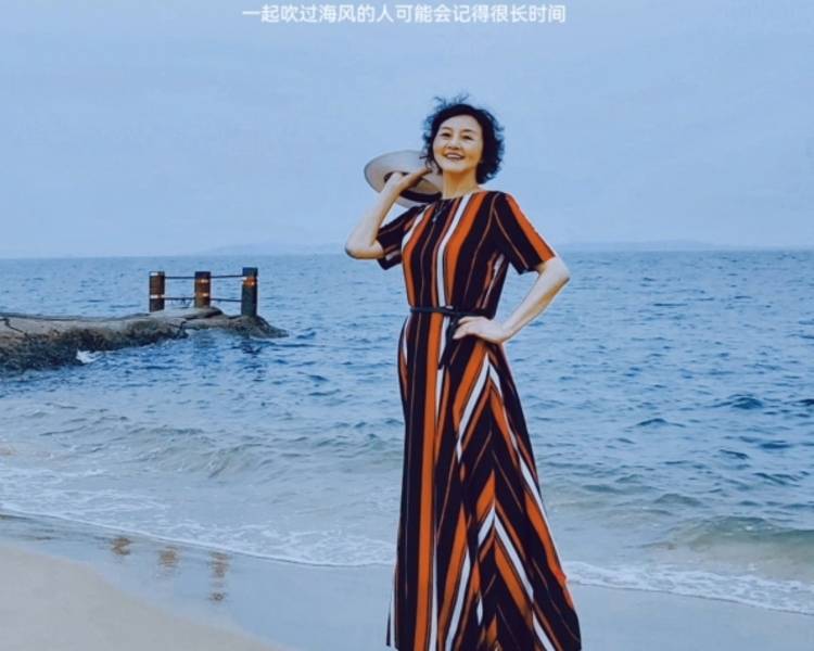 艺人背景图