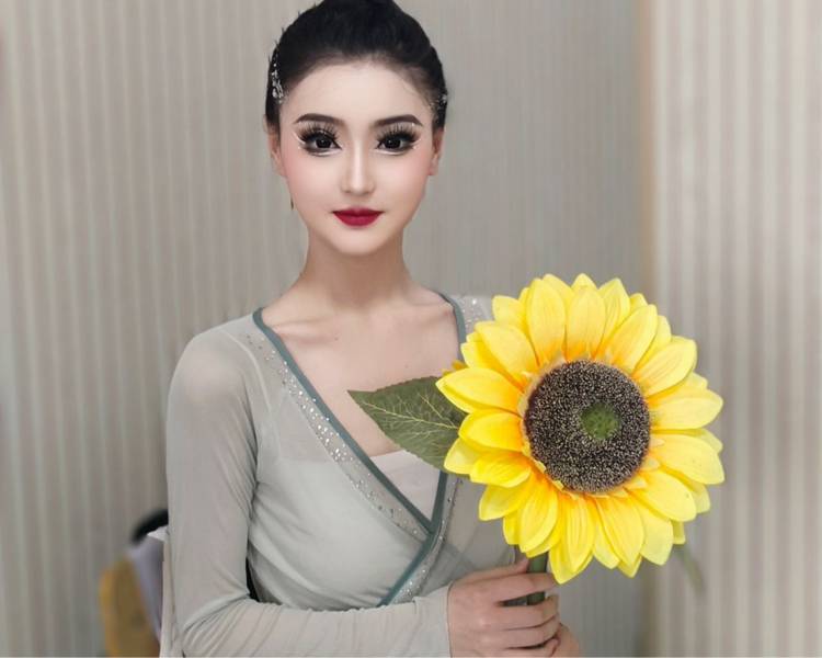 艺人背景图
