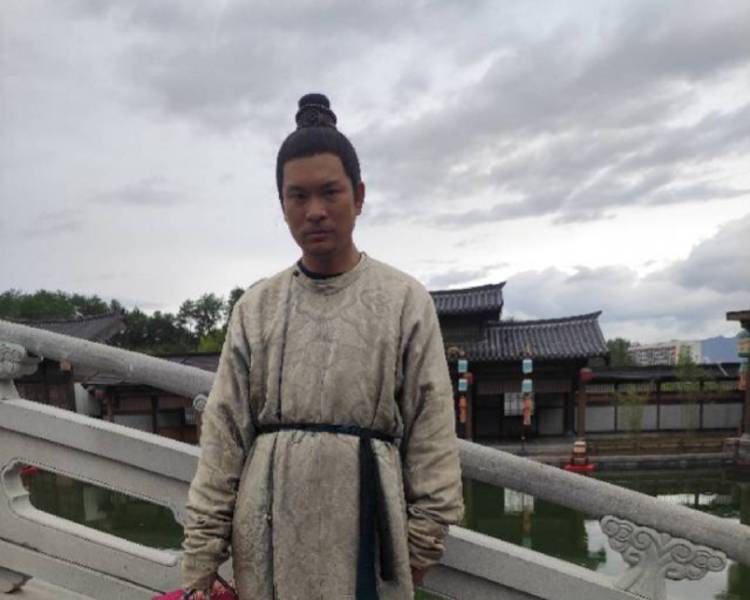 艺人背景图