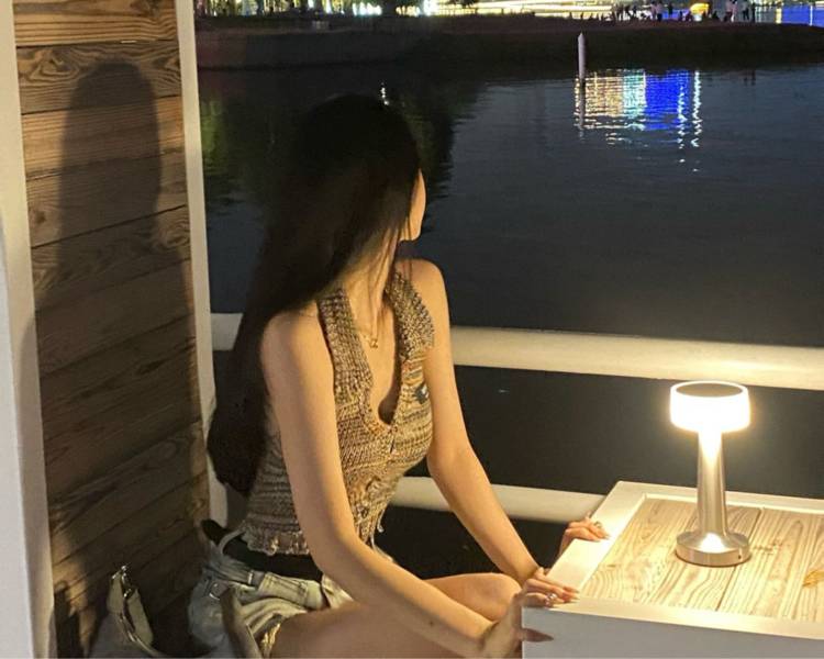 艺人背景图