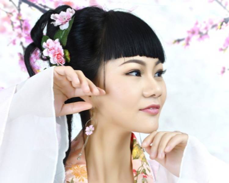 艺人背景图