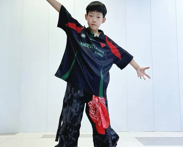 艺人背景图